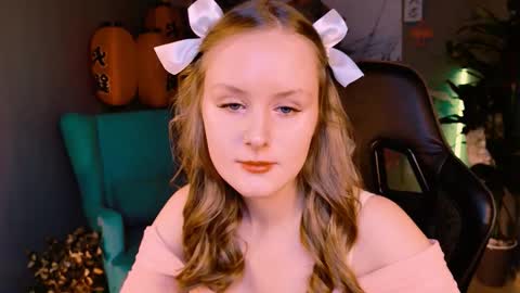 Vivien online show from September 14, 11:33 am