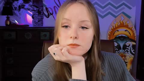 Vivien online show from February 22, 9:12 am