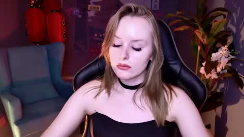 Vivien online show from July 12, 9:23 am