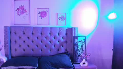 Vivienne  online show from January 15, 12:58 pm