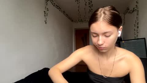 Vivi online show from November 10, 7:22 am