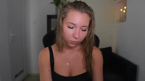VivienVance online show from July 27, 2:03 pm