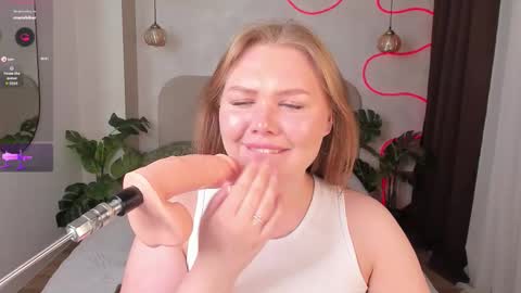 Hey Im Charlie 3 online show from October 17, 10:03 pm