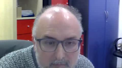 Snapshot of volpi72 chatting on February 13, 8:34 pm volpi72 online show from February 13, 8:34 pm