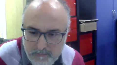 Snapshot of volpi72 chatting on December 18, 8:03 pm volpi72 online show from December 18, 8:03 pm