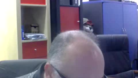 Snapshot of volpi72 chatting on February 6, 7:07 pm volpi72 online show from February 6, 7:07 pm