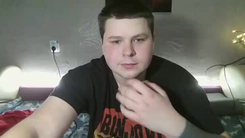 Volshebnik1302 online show from February 25, 3:20 pm