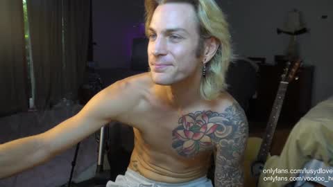 Voodoo and Lucy online show from October 2, 2:32 am