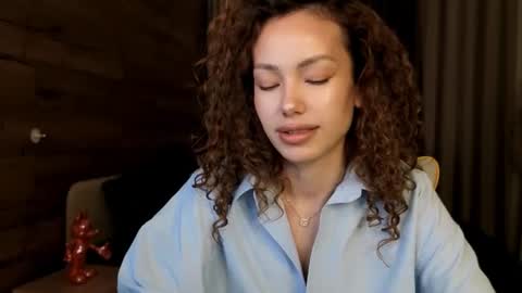 Lily online show from July 23, 5:38 am