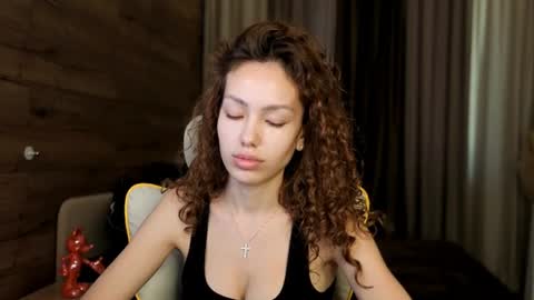 Lily online show from August 5, 5:26 am