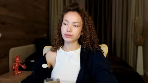 Lily online show from July 15, 5:23 am