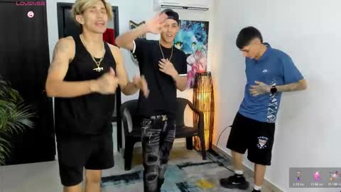 voyeurism_guys online show from October 4, 11:02 pm