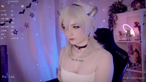 vronnier online show from November 28, 2:46 pm