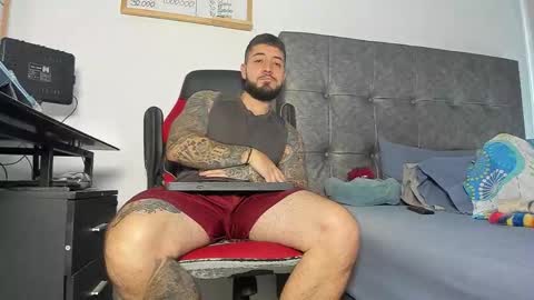 vyxen_ online show from March 12, 9:51 pm