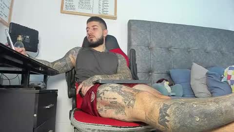 vyxen_ online show from March 19, 8:47 pm