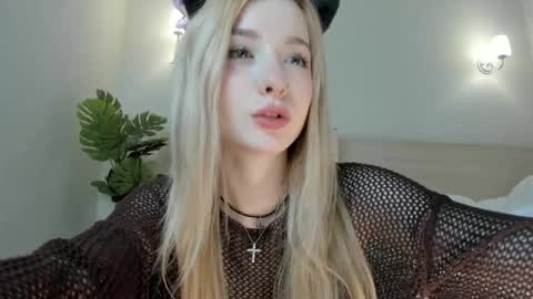 Nana online show from October 6, 4:19 am