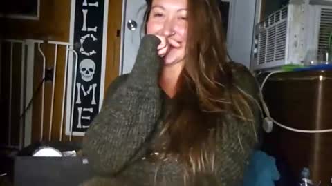 Walnut4u online show from November 5, 8:16 am