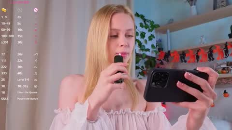 Emi online show from November 3, 11:39 pm