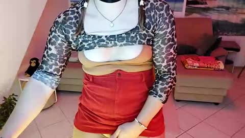 Emilia inst  online show from January 6, 1:42 am