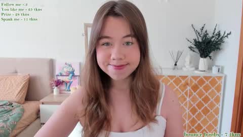 Snapshot of watermelon_sugar_ chatting on February 15, 9:16 am Tess  Pls support me with  Can we reach 155 my favorite number online show from February 15, 9:16 am