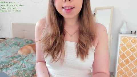 Snapshot of watermelon_sugar_ chatting on February 4, 10:32 am Tess  Pls support me with  Can we reach 155 my favorite number online show from February 4, 10:32 am
