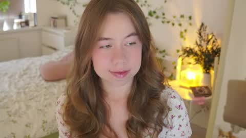 Snapshot of watermelon_sugar_ chatting on October 11, 10:42 am Tess  Pls support me with  Can we reach 155 my favorite number online show from October 11, 10:42 am