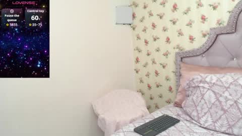 Milf Latina online show from April 9, 1:28 pm