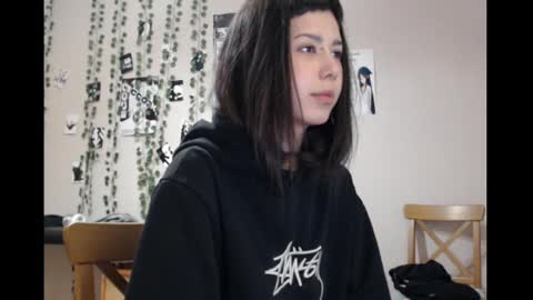 Mina online show from March 4, 6:16 pm