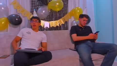 Jhonny Dick  his neighbors. online show from March 13, 2:04 am