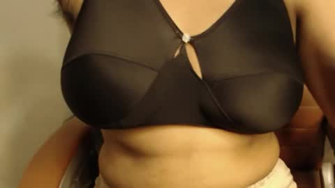 mina online show from March 30, 4:29 pm