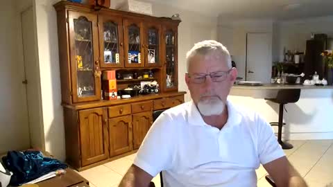 Wellhelloo online show from May 19, 3:13 am