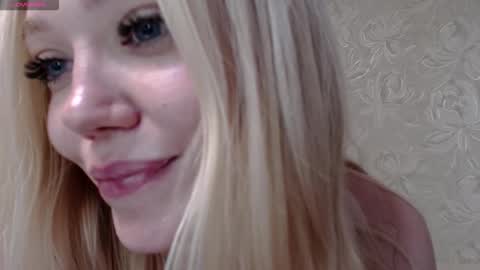 Snapshot of wells1kelly chatting on October 31, 9:59 pm Your blonde Kelly online show from October 31, 9:59 pm