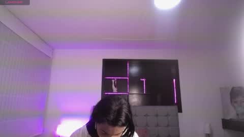 wendy_1_ online show from March 28, 8:27 am