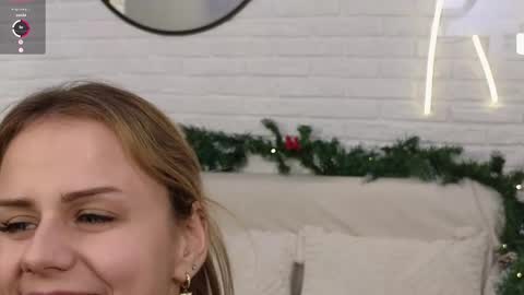 Im Wendy online show from December 20, 9:33 pm