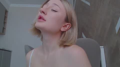 Daisy    online show from June 16, 9:13 am