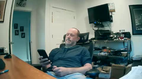 weseeyouwatching online show from November 7, 5:04 pm