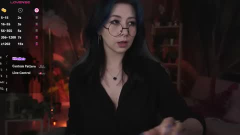 little girl who is always rightLisa online show from June 20, 1:34 am