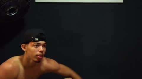 wesley_77 online show from April 7, 1:13 pm