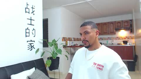 Wesley Rogger online show from February 14, 1:41 am