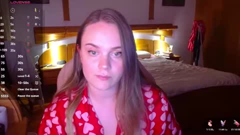 Lana online show from July 5, 8:05 pm
