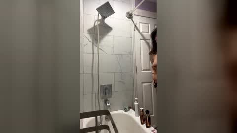 wetzz online show from February 26, 10:07 am