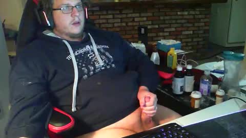 whateverdude555 online show from November 30, 1:23 am