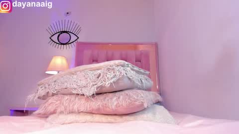 Sara  online show from September 30, 8:08 pm