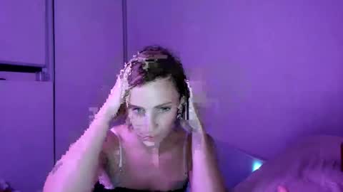 Whiskeyxx online show from June 8, 10:38 am