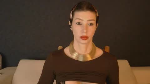 White Queen online show from October 4, 10:57 am