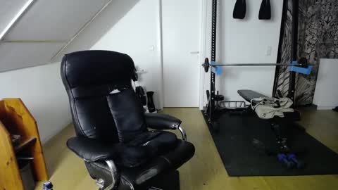 Snapshot of whiterabbit_86 chatting on December 21, 4:25 pm whiterabbit_86 online show from December 21, 4:25 pm