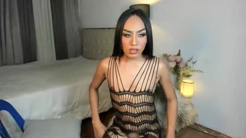 Snapshot of whitneytop69 chatting on September 24, 1:56 am Arra Brown online show from September 24, 1:56 am