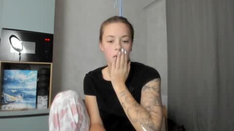 Veronica online show from October 29, 7:36 pm