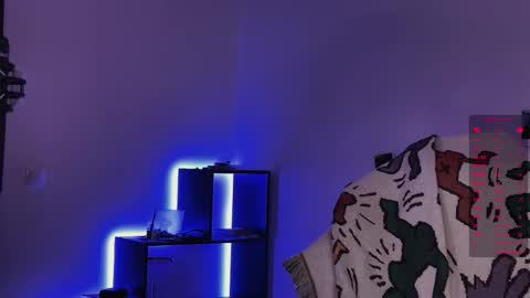 iggy iggz online show from December 16, 4:52 am