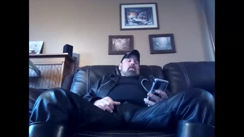 wibootdude online show from December 10, 8:05 pm